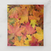 紅葉秋の色のパーソナライズ名日付 プレイスカード (内部開封)