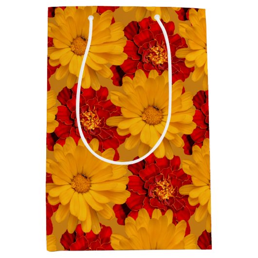 紅黄色のマリゴールドの花のメドレー ミディアムペーパーバッグ (正面)