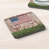 納屋で絵を描かれる米国旗 コースター (左側)