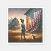 納屋にアメリカ国旗を掲げた小さな女の子 スタンダードカクテルナプキン (正面)