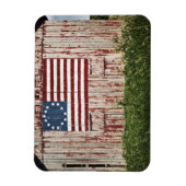 納屋に色彩の鮮やかあるアメリカ国旗 マグネット (縦)