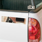 納屋の古い建物の窓の素朴な写真の側面 バンパーステッカー (トラック上)