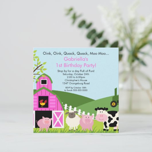 納屋周囲の庭の動物のおもしろいの誕生会のピンクの女の子 招待状 (スタンド正面)