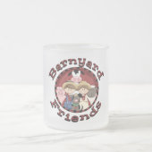 納屋周囲の庭の友人のTシャツおよびギフト フロストグラスマグカップ (中央)