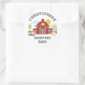 納屋周囲の庭ファームアニマルバースデーパーティーステッカー ラウンドシール (バッグ)