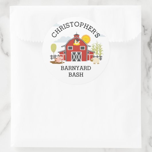 納屋周囲の庭ファームアニマルバースデーパーティーステッカー ラウンドシール (バッグ)
