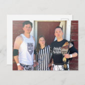 納屋周囲の庭乱闘 – 致命的なEdと平均マシン ポストカード (正面/裏面)