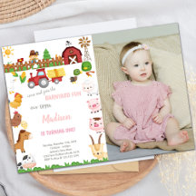 納屋周囲の庭誕生日招待状と写真