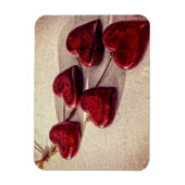 紐で結んだ赤い木のハート マグネット (縦)