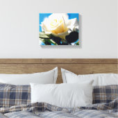 純白のローズビューティー キャンバスプリント (インサイチュ (寝室))