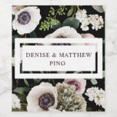 純白の花　真っ黒な背景 ワインラベル (シングルラベル)