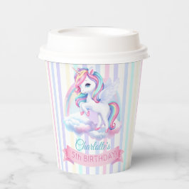 紙カップに魔法の誕生日パーティー。 紙コップ