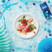 紙プレートとイチゴ ペーパープレート (パーティー)