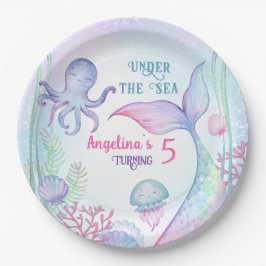 紙プレート航海のをテーマにした誕生日パーティー。 ペーパープレート