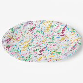 紙吹雪と色紙のテープの誕生日パーティーのお祝い ペーパープレート (アングル)