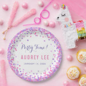 紙吹雪を振りかける女の子のための誕生日パーティーの装飾 ペーパープレート (パーティー)