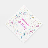 紙吹雪パーティーピンクとブルースパークル誕生日 スタンダードランチョンナプキン (角)