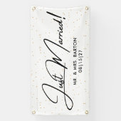 紙吹雪モダンたった今結婚しましたカーバナー 横断幕 (縦)