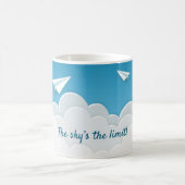 紙飛行機の雲の上コーヒーマグ コーヒーマグカップ (中央)