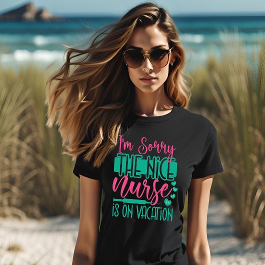 素敵なナースが休みでごめんなさい Tシャツ