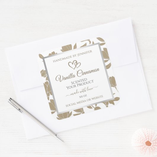 素敵なハートベージュとホワイトフローラ製品ラベル スクエアシール (封筒)