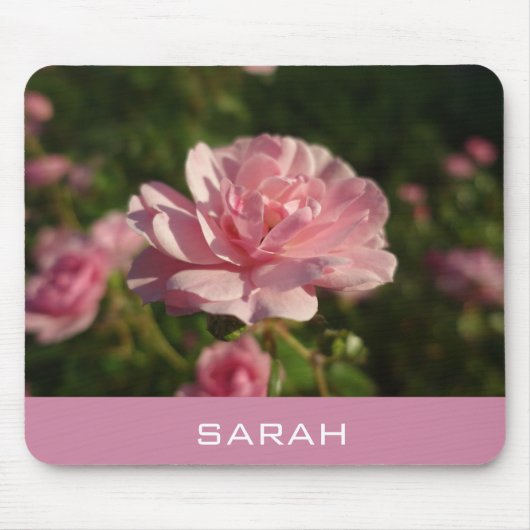 素敵なピンクのバラの花あなたの名前を追加 マウスパッド (正面)