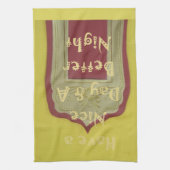 素敵な一日とより良い夜の額縁のアートプリント キッチンタオル (縦)