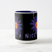 素敵な日の文字の花のイメージを2トーンマグカップ ツートーンマグカップ (中央)