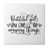 素晴らしいことができる美しい女の子少女旅行 タイル (正面)