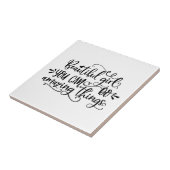 素晴らしいことができる美しい女の子少女旅行 タイル (側面)