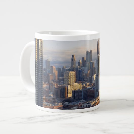 素晴らしいライトとの都市景観の眺め ジャンボコーヒーマグカップ (正面左)