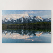 素晴らしいロッキー山脈の反射の風景