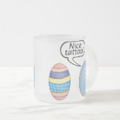 素晴らしい入れ墨のイースターエッグ フロストグラスマグカップ (正面右)