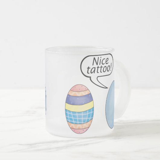 素晴らしい入れ墨のイースターエッグ フロストグラスマグカップ (正面右)
