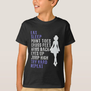 素晴らしい女の子のアイルランド人のダンスのギフトは睡眠の繰り返しを Tシャツ