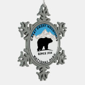 素晴らしい煙山の国立公園くま スノーフレークピューターオーナメント (左)