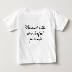 素晴らしい親に恵まれて  ベビーTシャツ