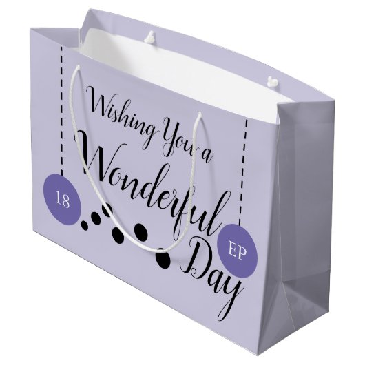 素晴らしい18誕生日名の日付の紫色の写真 ラージペーパーバッグ (裏面アングル)