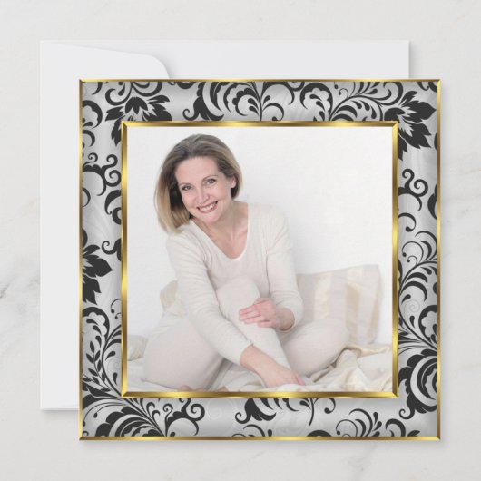 素晴らしい50フォト金ゴールドグレーブラックダマスク誕生日 招待状 (裏面)