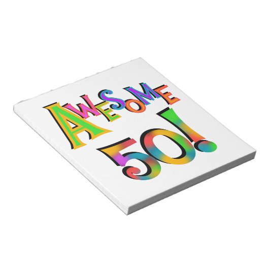 素晴らしい50枚の誕生日のTシャツおよびギフト ノートパッド (アングル)