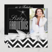 素晴らしい60フォトシェブロン白黒誕生日 招待状 (正面/裏面)