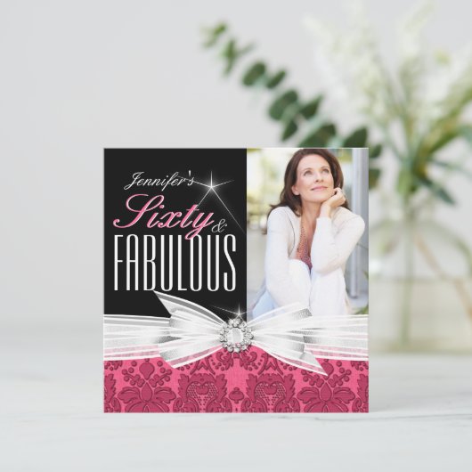 素晴らしい60フォトダマスクピンク60th誕生日パーティー 招待状 (スタンド正面)