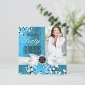 素晴らしい60フォトブルーエレガントブロッサム誕生日2 招待状 (スタンド正面)