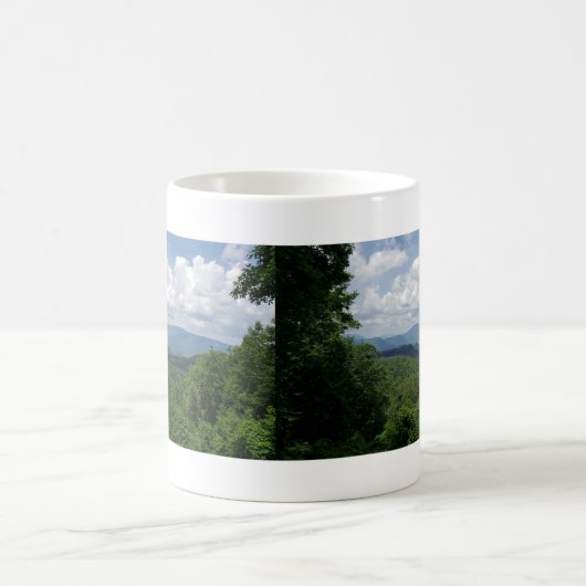 素晴らしガトリンブルクのスモークマウンテンズ国立公園 コーヒーマグカップ (中央)