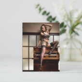 素晴らし美しいオンピアノブラックランジェリー写真 ポストカード (スタンド正面)