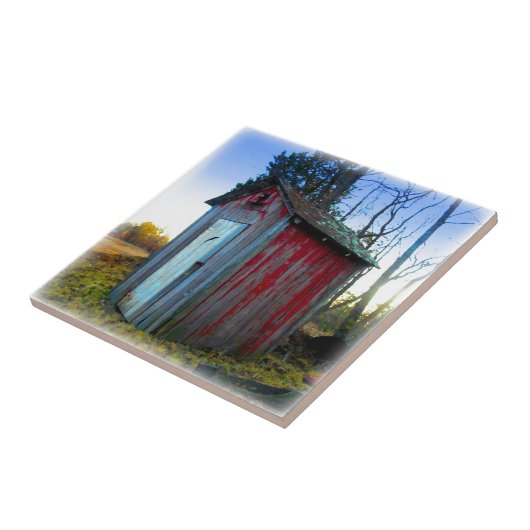 素朴で古いがらくた部品置き場の離れ家 タイル (側面)