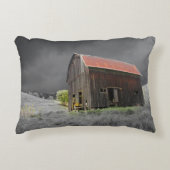 素朴で古い納屋のヴィンテージの農家の写真撮影 アクセントクッション (正面)