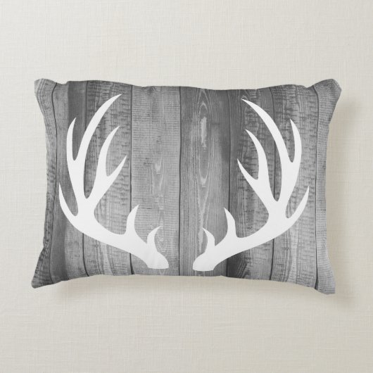 素朴で白いシルエットの木びき台の(雄ジカの)枝角及び灰色木 アクセントクッション (裏面)