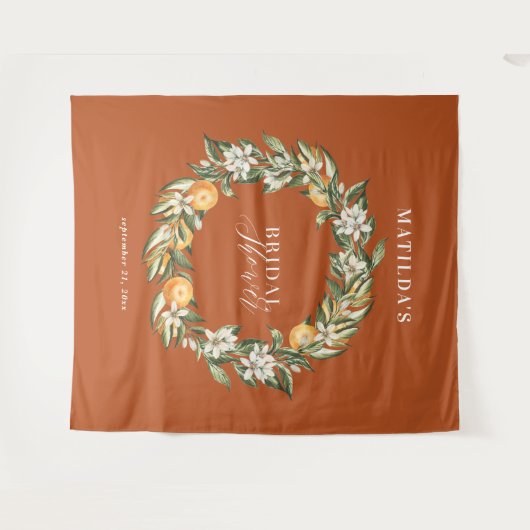 素朴なオレンジ色の柑橘類の植物学的な花嫁のシャワー パーティー タペストリー (正面(横))