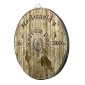 素朴なカウボーイの西部の大広間バー ダーツボード (正面右)